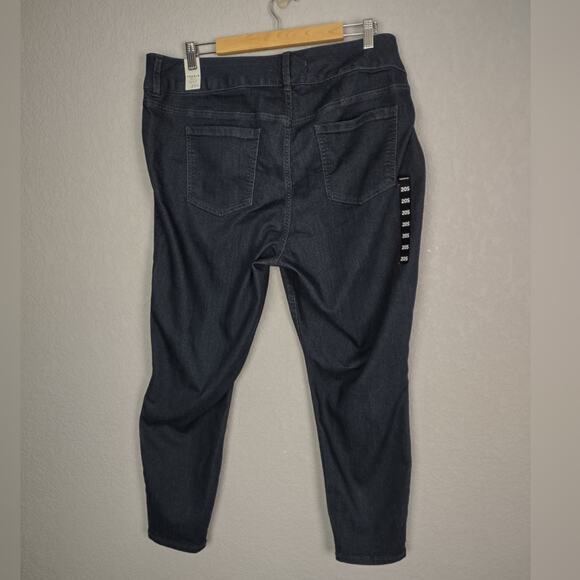 Torrid Jeggings First at Fit Denim Jeans Pant Size 20S - Picture 2 of 16